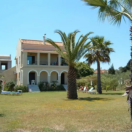 Irini And Apartment Kavos