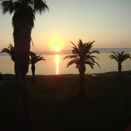 Irini And Apartment Kavos