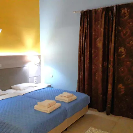 Irini And Apartamento Kávos