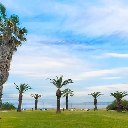 Irini And Apartamento Kávos