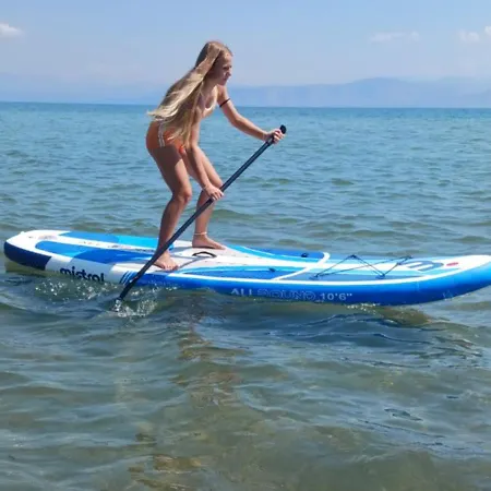 Irini And Kávos