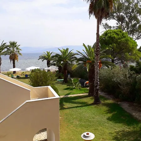 Irini And Apartamento