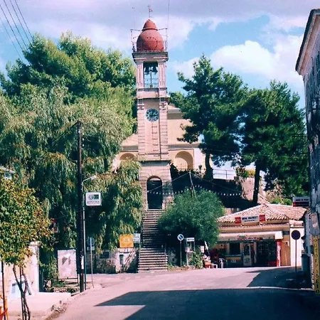 Irini And Apartmán *